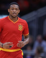 美媒晒福克斯身披西班牙球衣合成照嘲讽后者被佛得角逼平